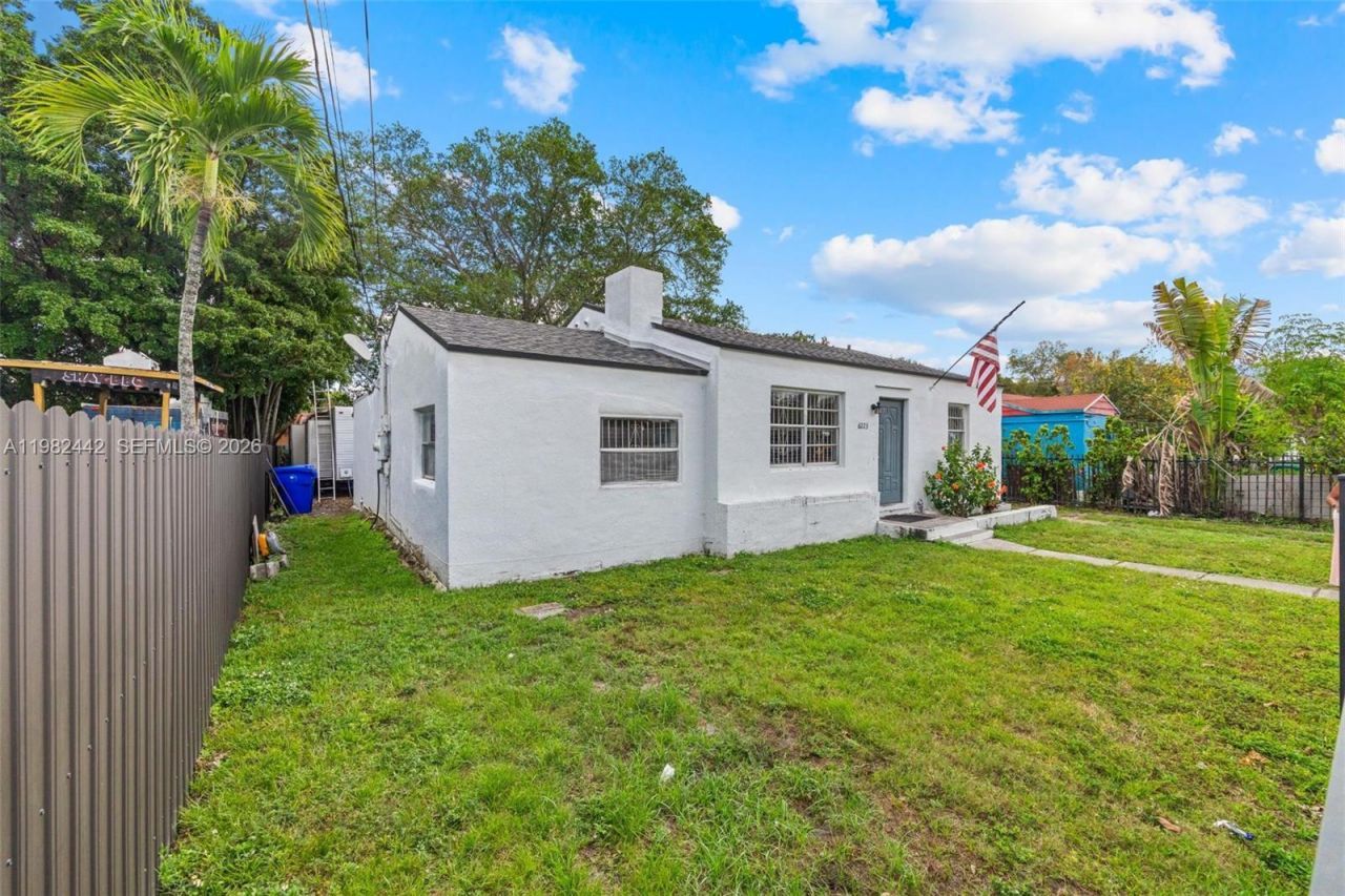 6223 NW Miami Pl, Miami, FL 33150 Photo