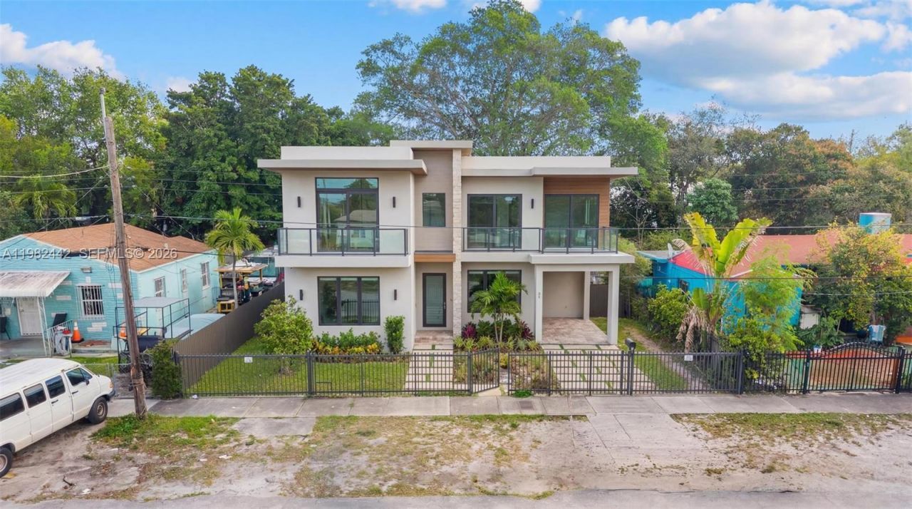 6223 NW Miami Pl, Miami, FL 33150 Photo