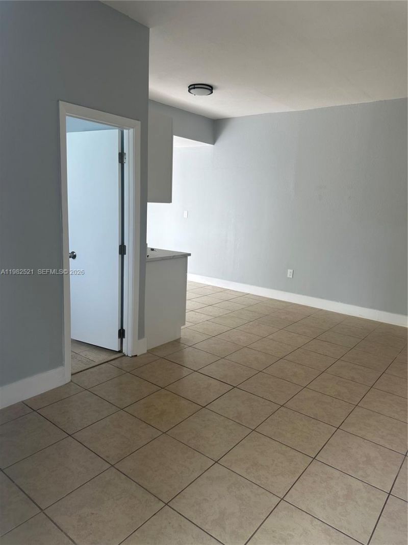11440 SW 47th St, Unit Rear, Miami, FL 33165 Photo