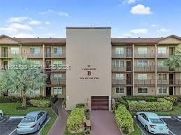 100 SW 130th Ter , Unit 211C, Pembroke Pines, FL 33027