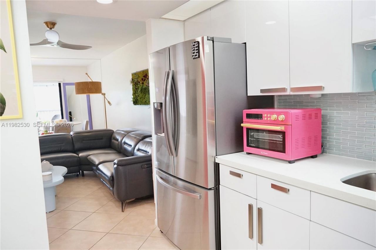 100 SW 130th Ter, Unit 211C, Pembroke Pines, FL 33027 Photo