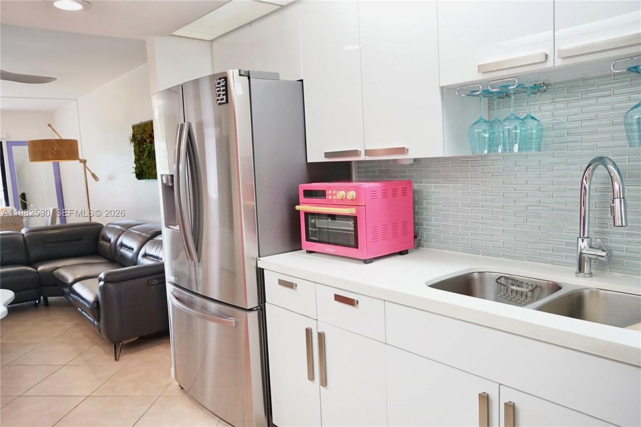100 SW 130th Ter, Unit 211C, Pembroke Pines, FL 33027 Photo