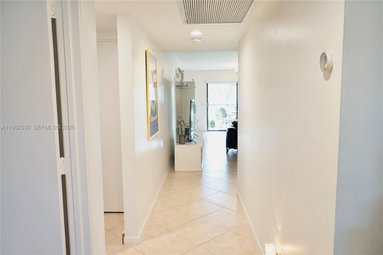 100 SW 130th Ter, Unit 211C, Pembroke Pines, FL 33027 Photo