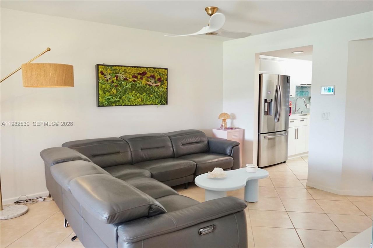 100 SW 130th Ter, Unit 211C, Pembroke Pines, FL 33027 Photo