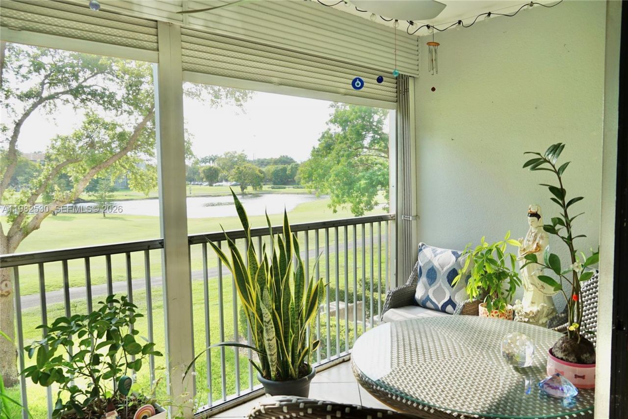 100 SW 130th Ter, Unit 211C, Pembroke Pines, FL 33027 Photo