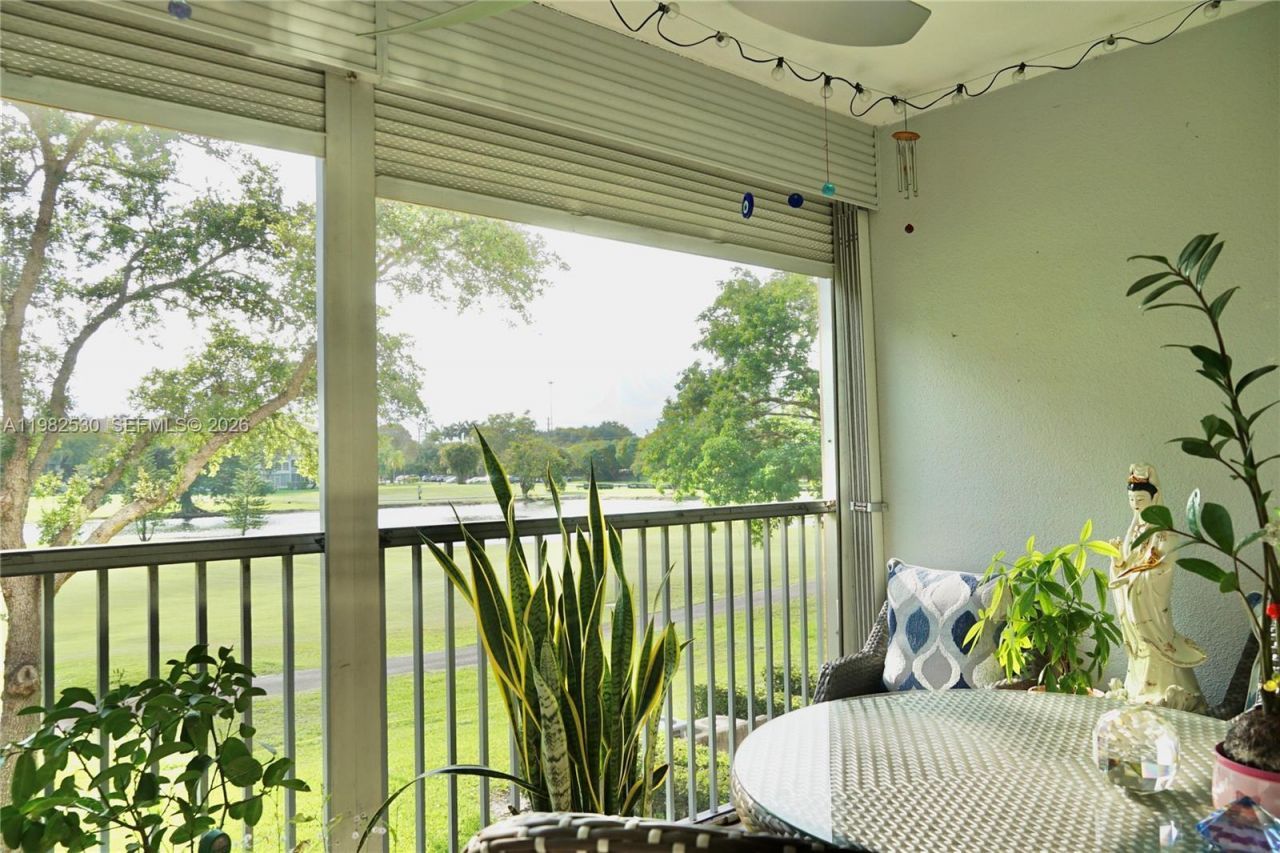 100 SW 130th Ter, Unit 211C, Pembroke Pines, FL 33027 Photo