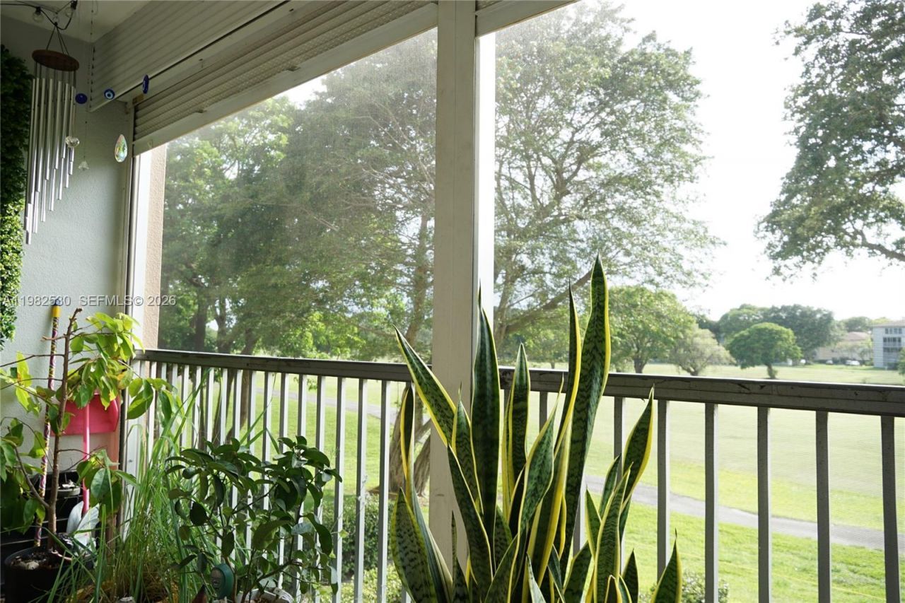 100 SW 130th Ter, Unit 211C, Pembroke Pines, FL 33027 Photo