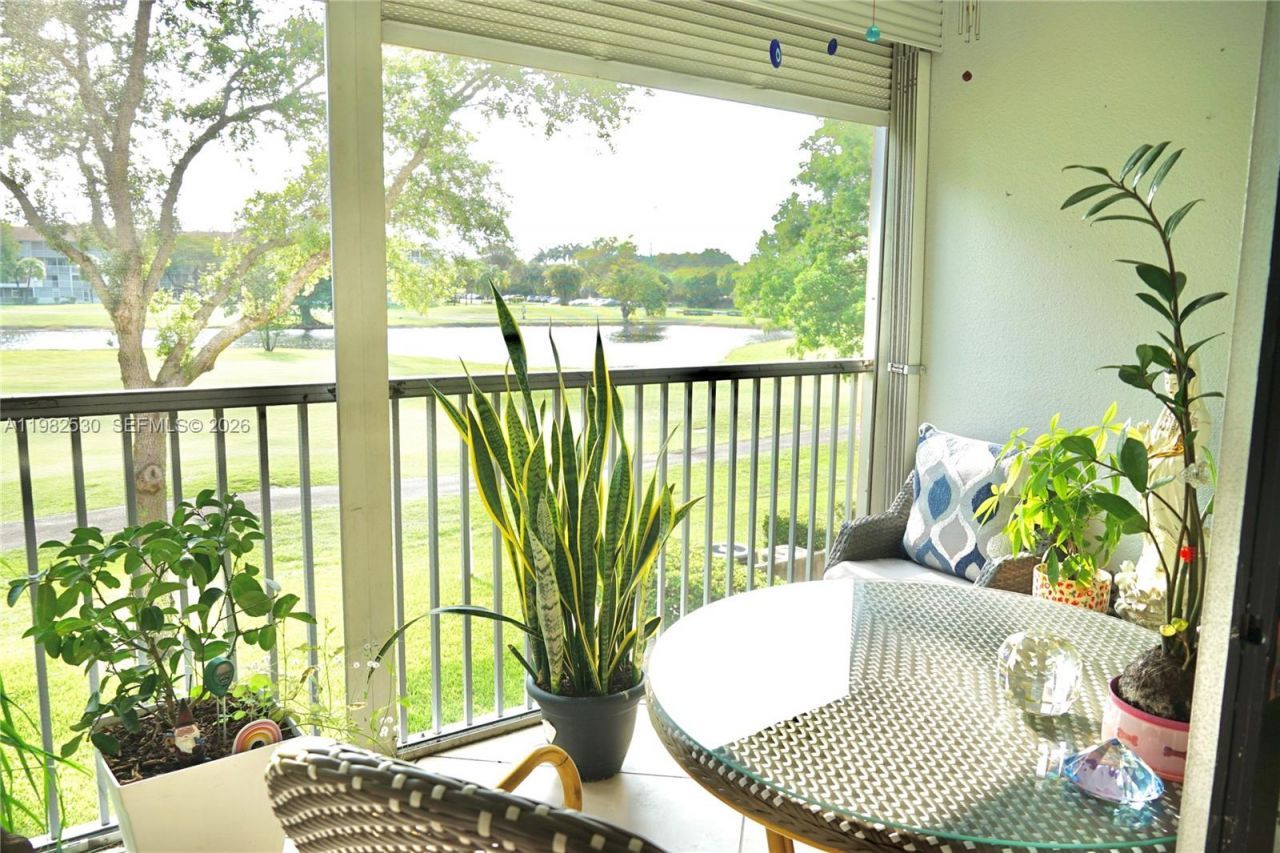 100 SW 130th Ter, Unit 211C, Pembroke Pines, FL 33027 Photo