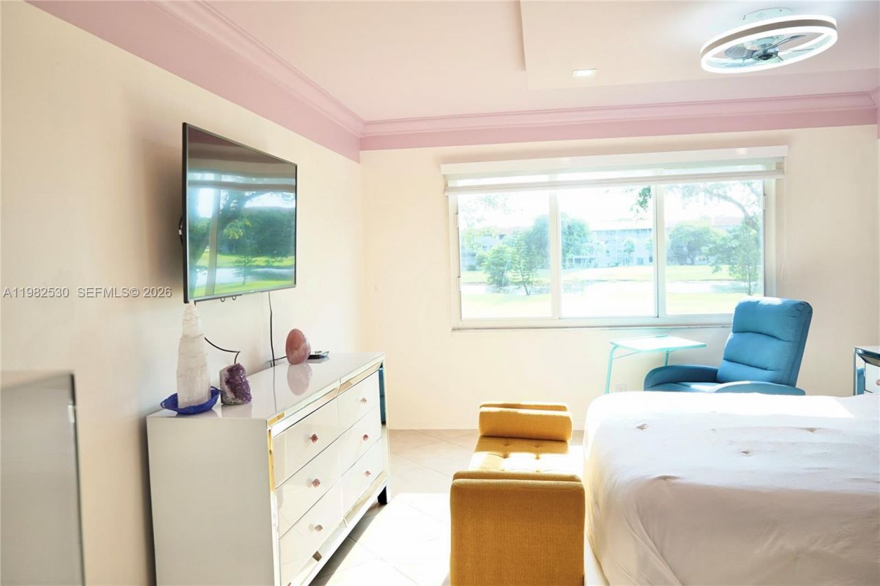 100 SW 130th Ter, Unit 211C, Pembroke Pines, FL 33027 Photo