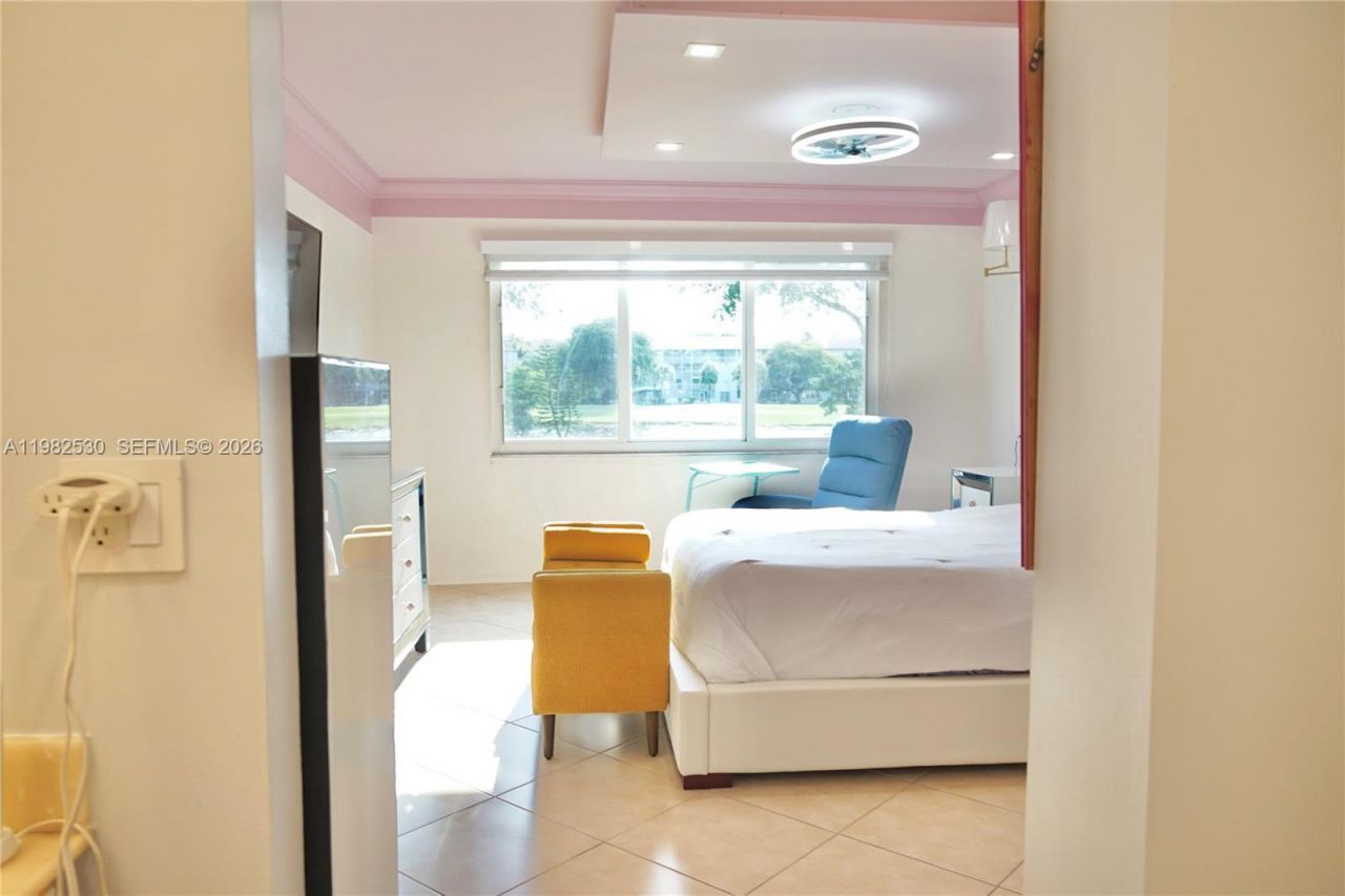100 SW 130th Ter, Unit 211C, Pembroke Pines, FL 33027 Photo