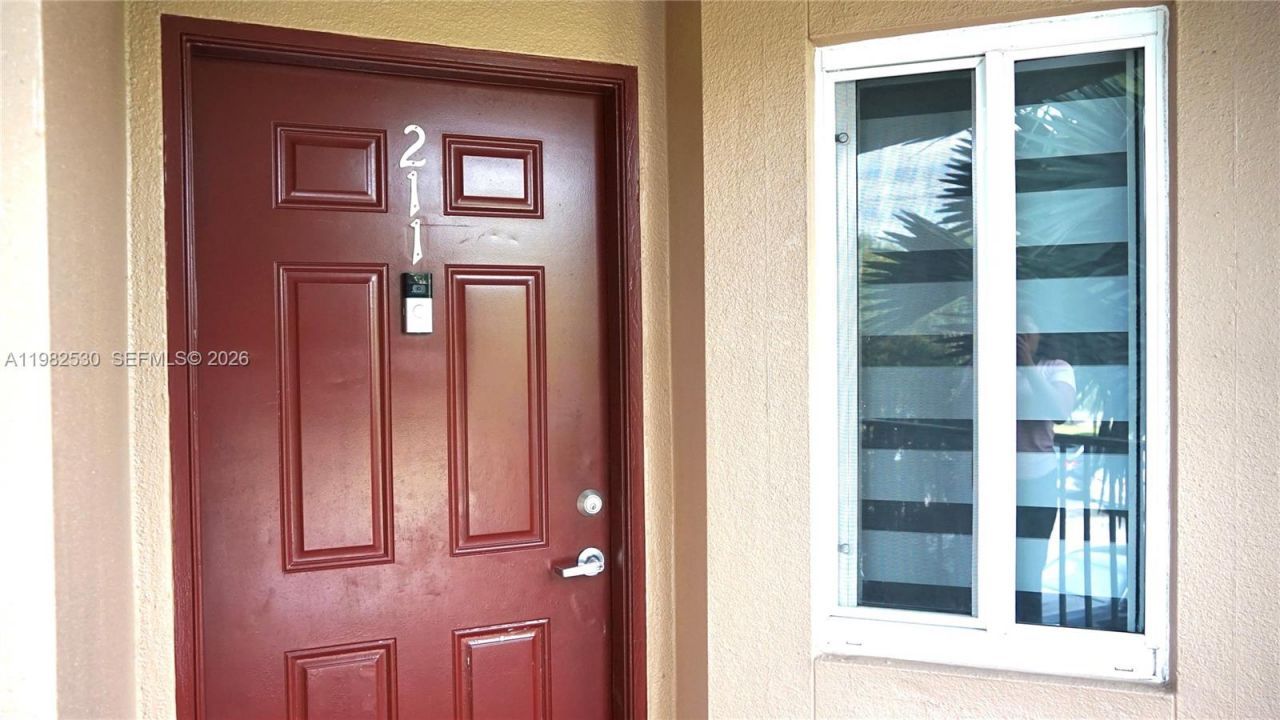 100 SW 130th Ter, Unit 211C, Pembroke Pines, FL 33027 Photo