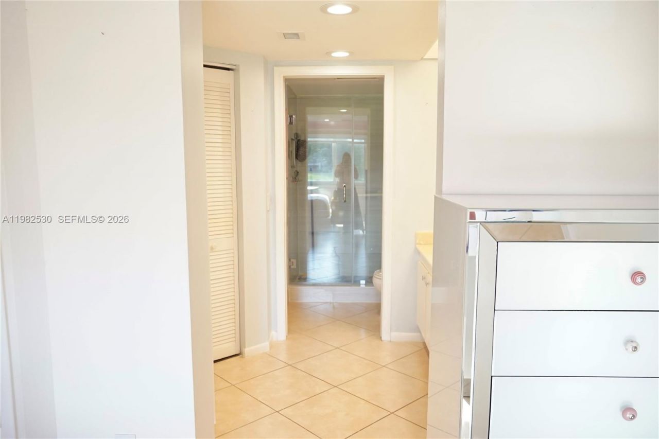 100 SW 130th Ter, Unit 211C, Pembroke Pines, FL 33027 Photo