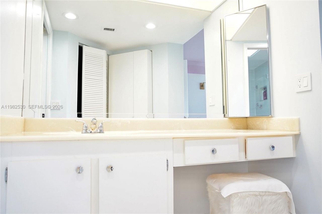 100 SW 130th Ter, Unit 211C, Pembroke Pines, FL 33027 Photo