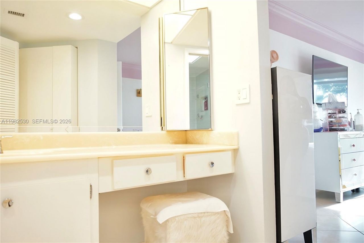 100 SW 130th Ter, Unit 211C, Pembroke Pines, FL 33027 Photo