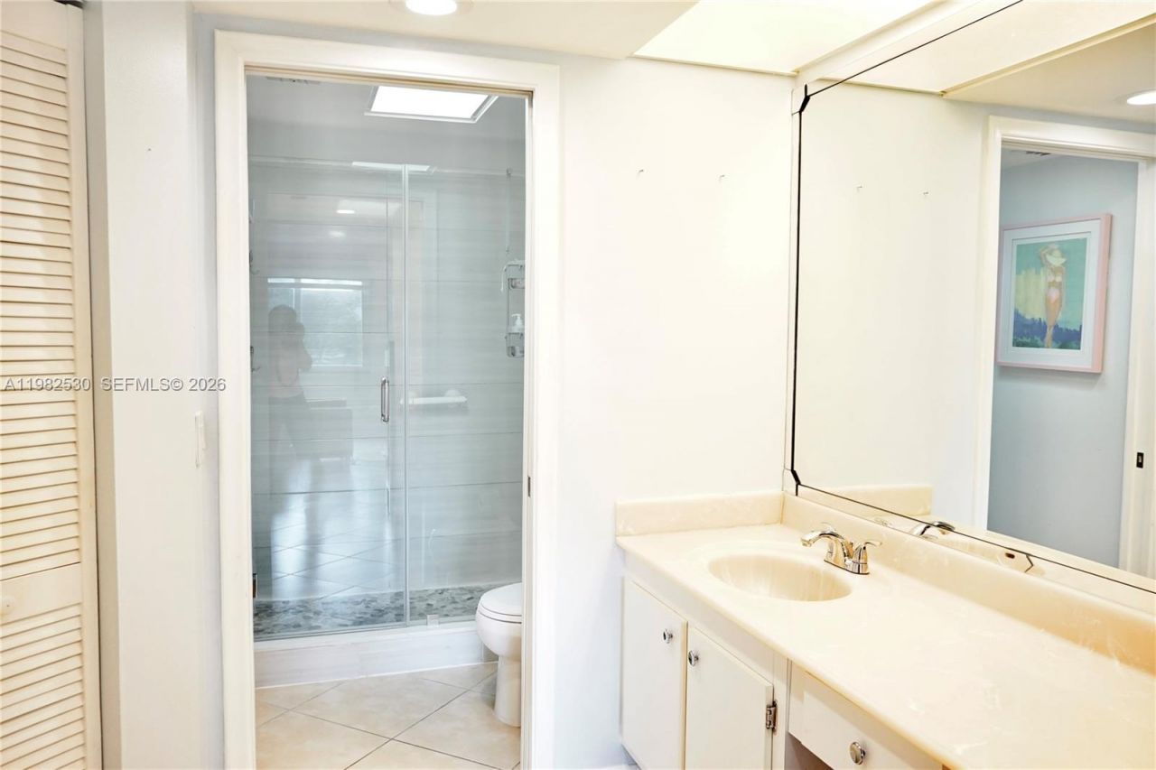 100 SW 130th Ter, Unit 211C, Pembroke Pines, FL 33027 Photo