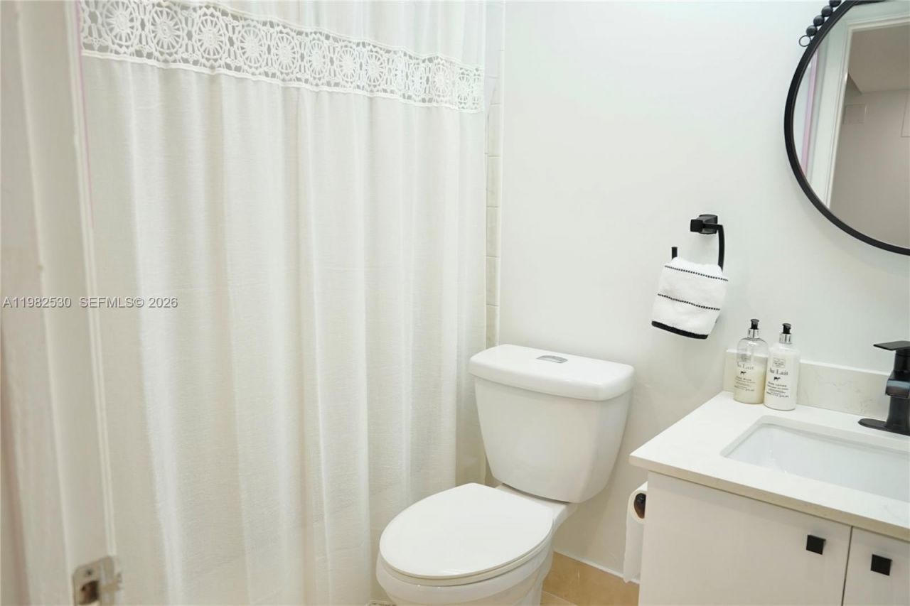 100 SW 130th Ter, Unit 211C, Pembroke Pines, FL 33027 Photo