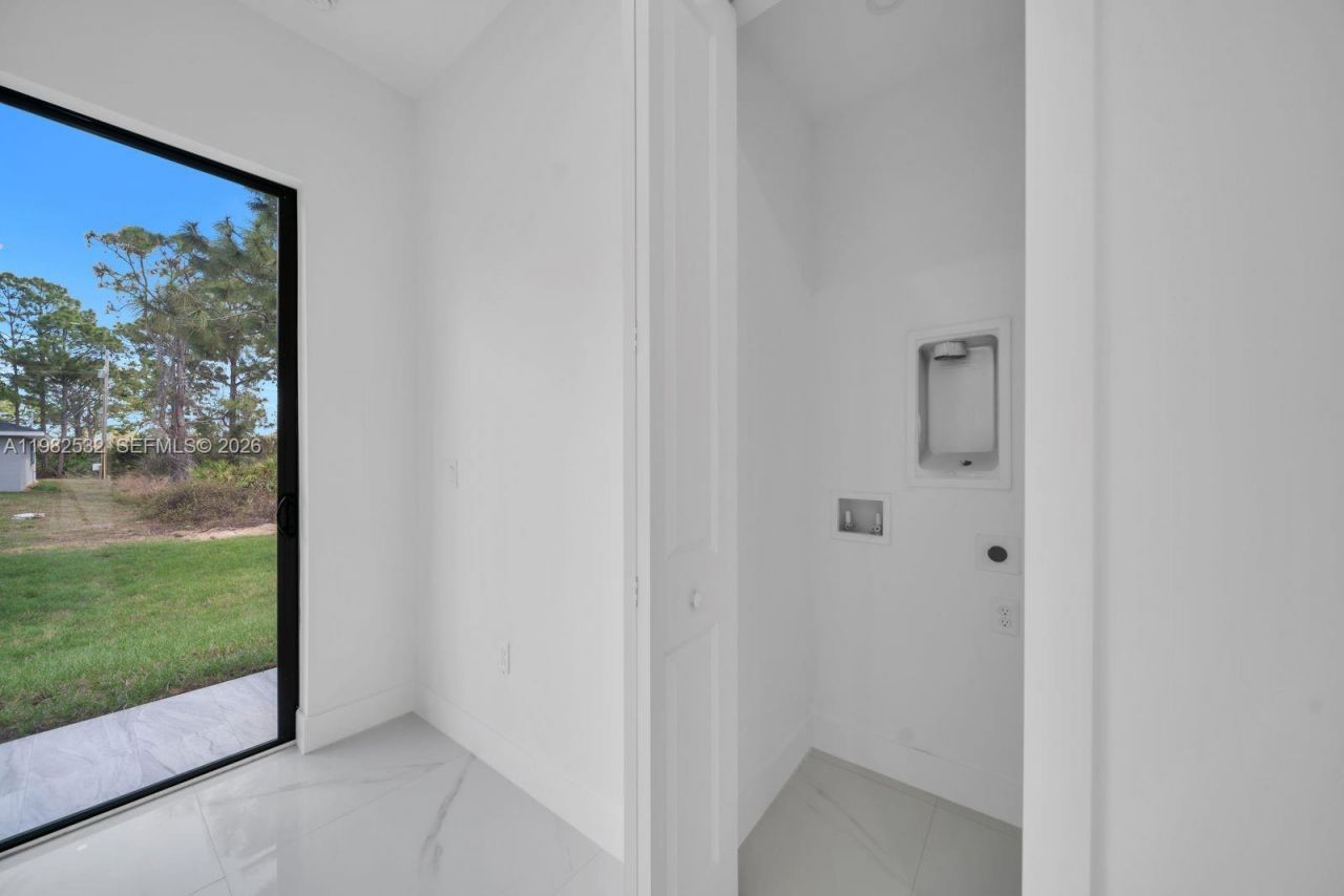 635 Summit Ave S, Lehigh Acres, FL 33974 Photo