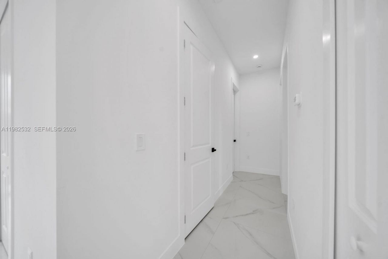 635 Summit Ave S, Lehigh Acres, FL 33974 Photo