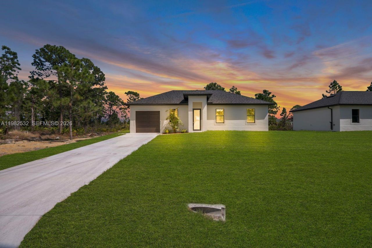 635 Summit Ave S, Lehigh Acres, FL 33974 Photo