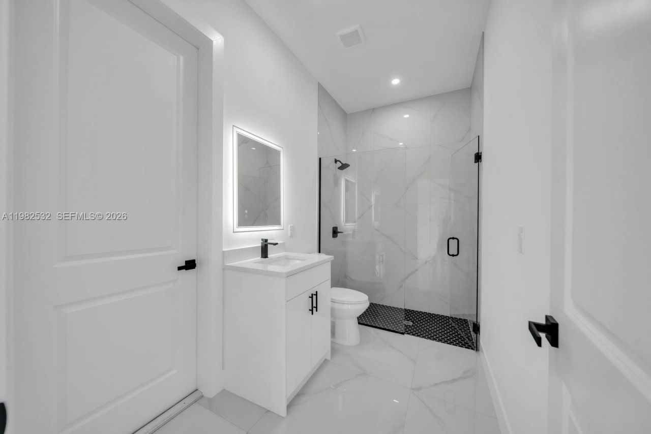 635 Summit Ave S, Lehigh Acres, FL 33974 Photo