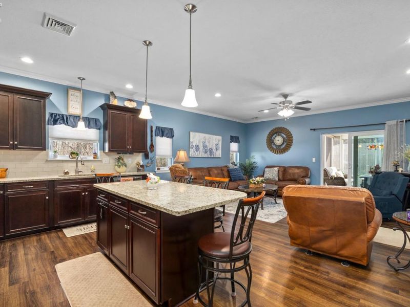 329 Lighthouse Oval, Marblehead, OH 43440 Photo 3