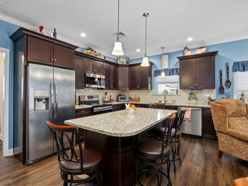 329 Lighthouse Oval, Marblehead, OH 43440 Photo 4