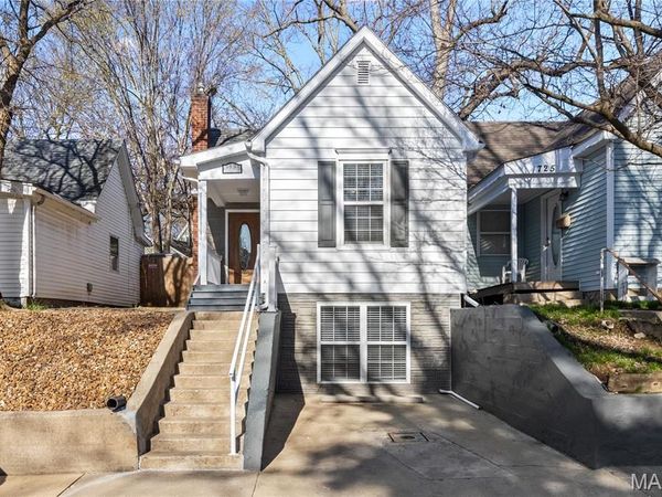 723 N 7th Street , St Charles, MO 63301