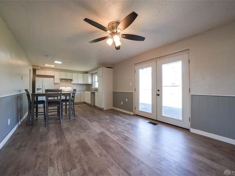 623 Macmillan Drive, Trotwood, OH 45426 Photo 13