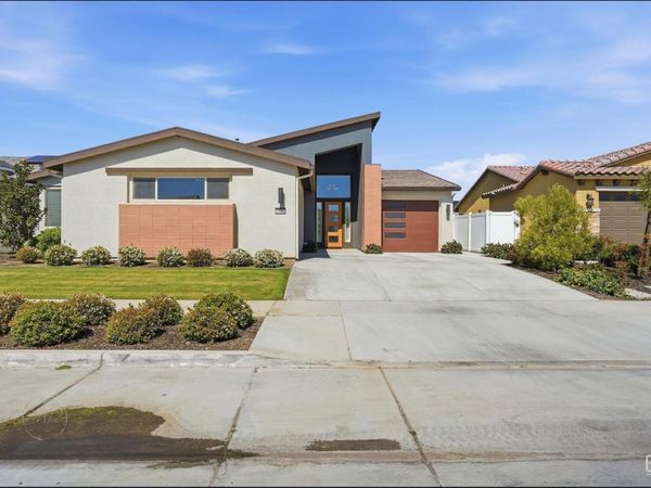 14822 Pemberley Passage Avenue, Bakersfield, CA 93311
