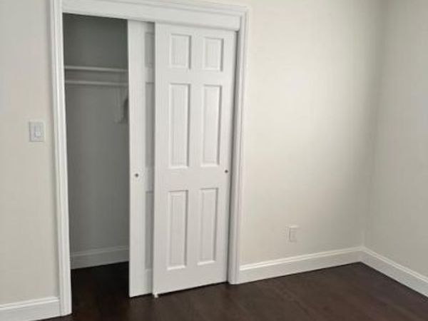 106 Bregman Avenue , Unit 1st, New Hyde Park, NY 11040