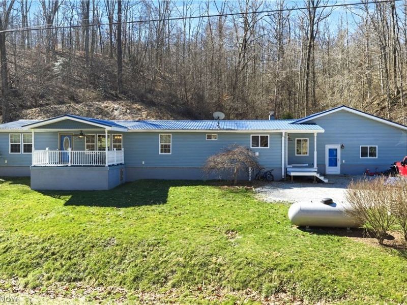 1201 Congress Road, Belpre, OH 45714 Photo 1