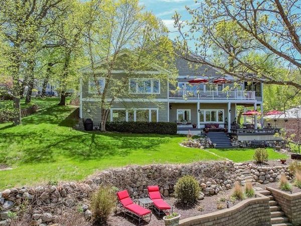 17093 Lakewood Drive , Spirit Lake, IA 51360