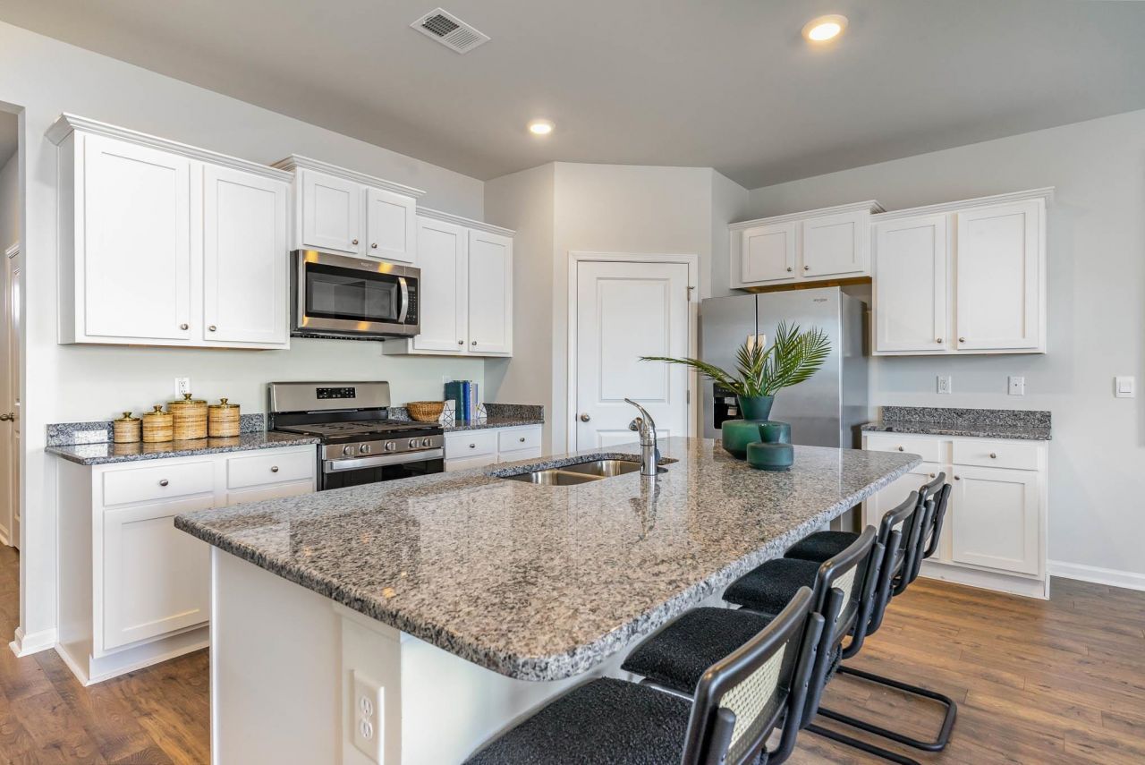 1019 Ridgeford Dr. Photo 7