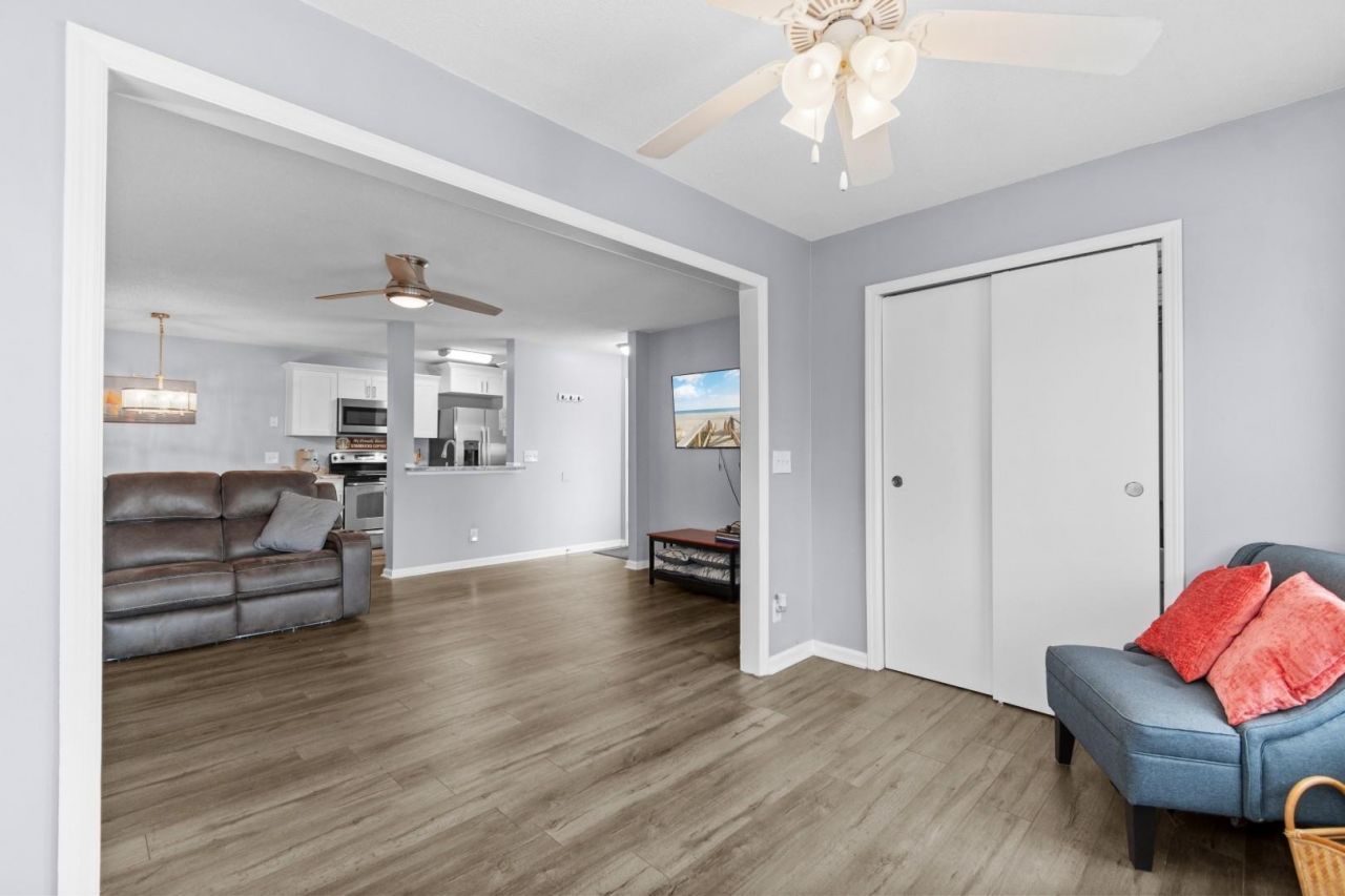 2268 Clearwater Dr. Photo 12