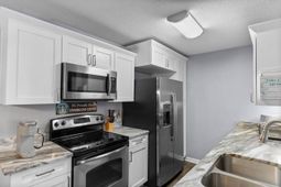 2268 Clearwater Dr. photo 4