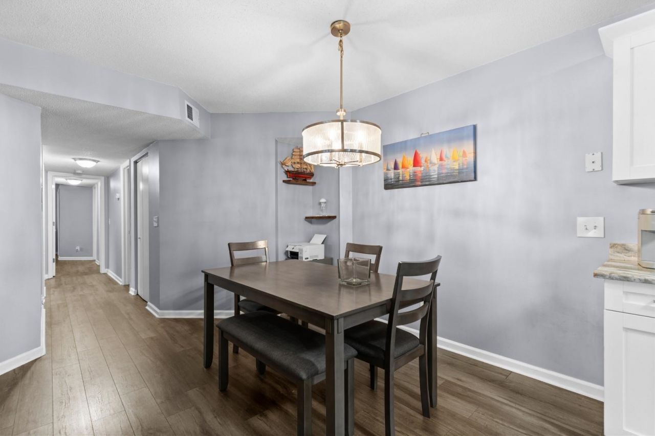 2268 Clearwater Dr. Photo 7