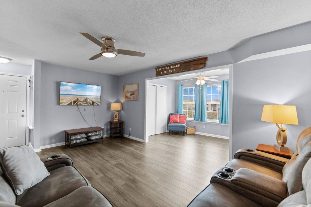 2268 Clearwater Dr. Photo 8