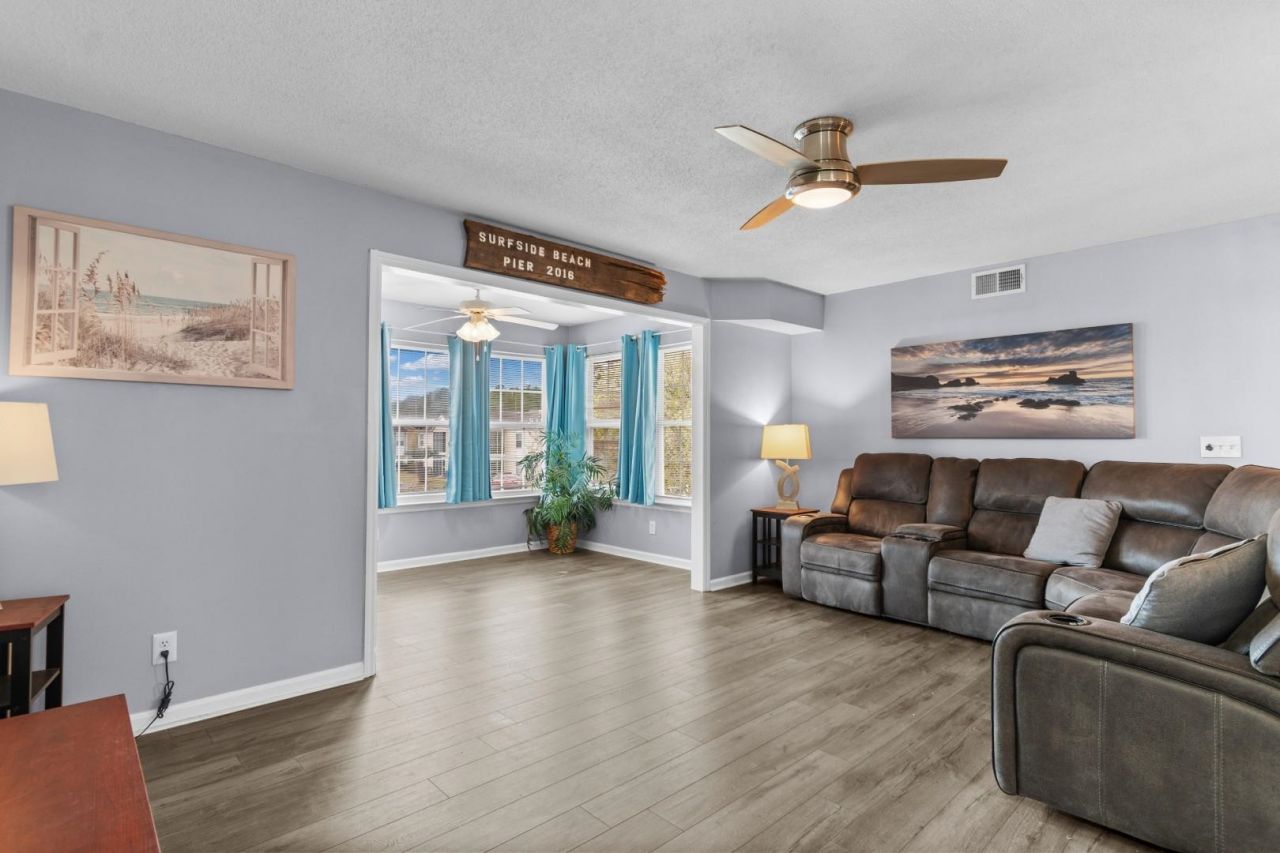 2268 Clearwater Dr. Photo 9