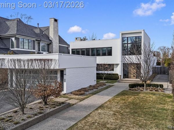 660 Dewey Street, Birmingham, MI 48009