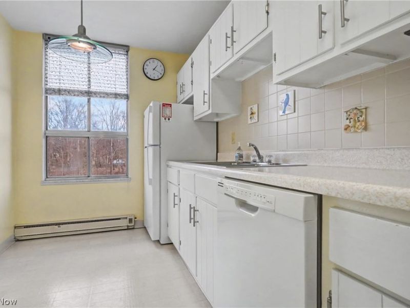 3064 Kent Road, Unit 403, Stow, OH 44224 Photo 9