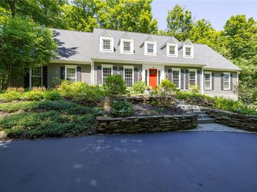 76 Van Voorhis Road, Pittsford, NY 14534