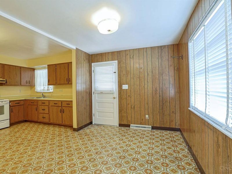 5360 Carefree Court, Cincinnati, OH 45238 Photo 8