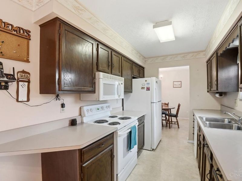 4366 Runningfawn, Green Township, OH 45247 Photo 14