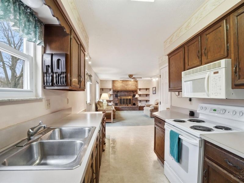 4366 Runningfawn, Green Township, OH 45247 Photo 16