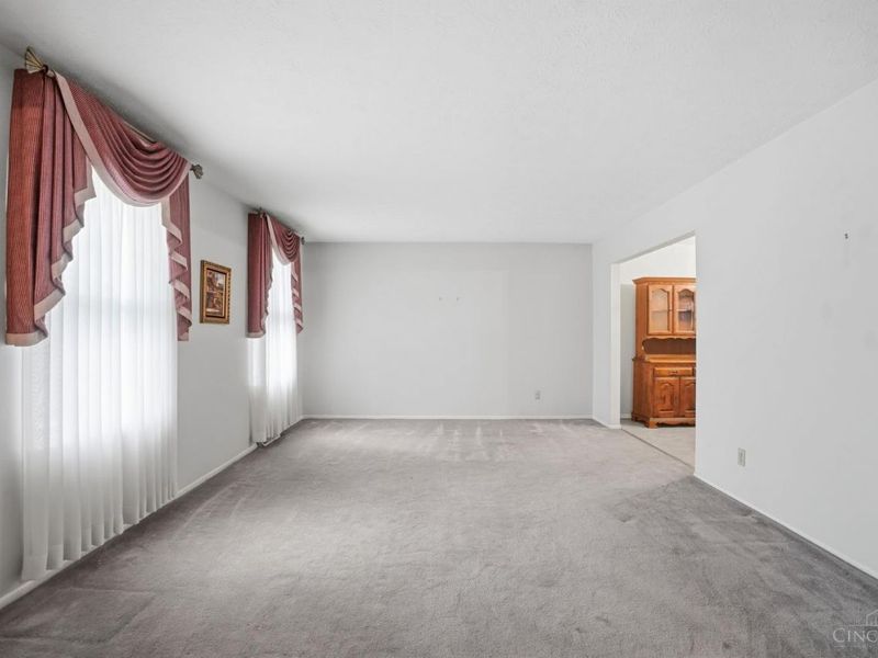 4366 Runningfawn, Green Township, OH 45247 Photo 9