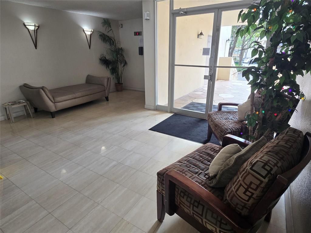 7051 Environ Boulevard, Unit 336, Lauderhill, FL 33319 Photo