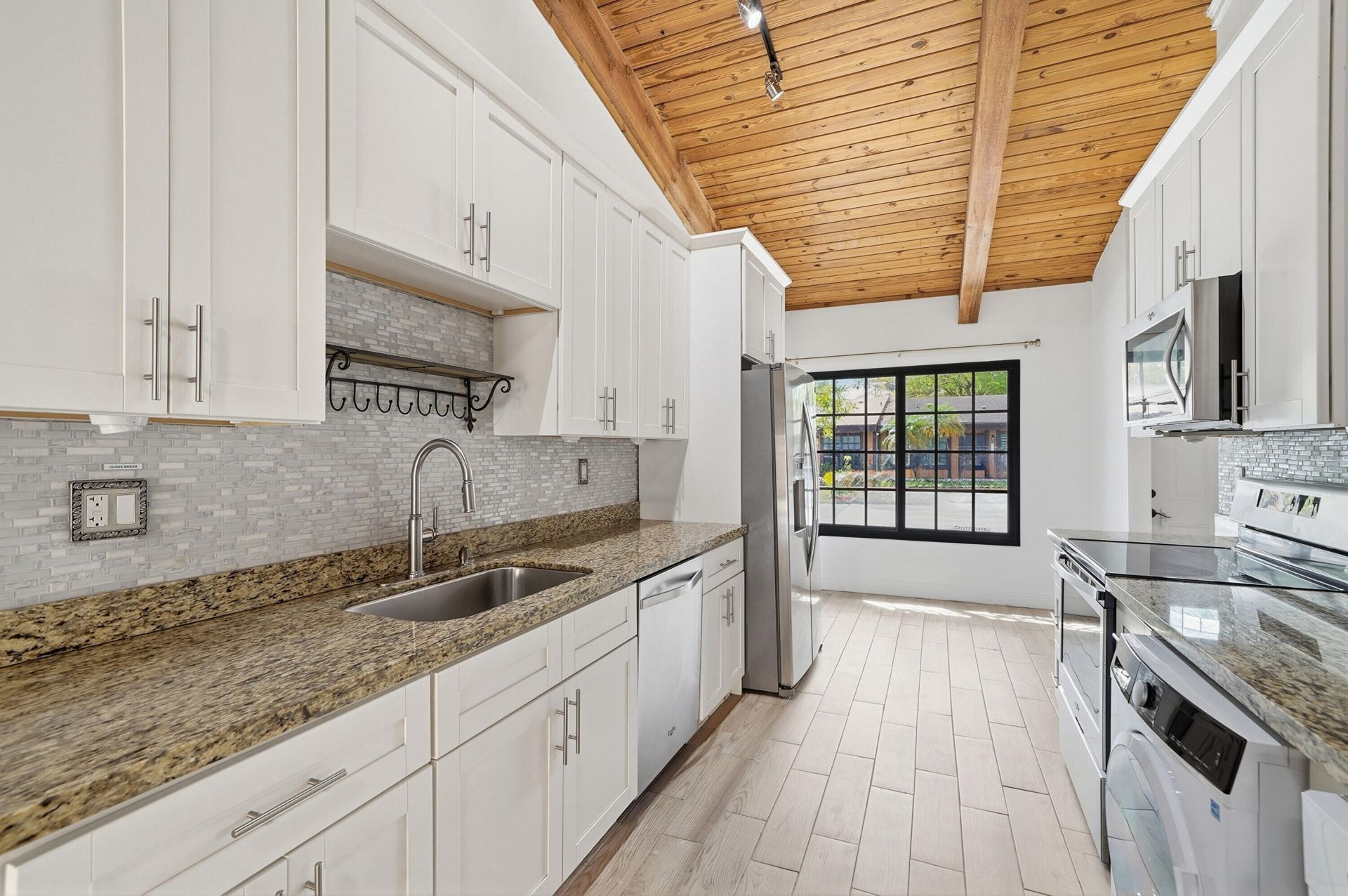 10121 Acorn Lane, Unit 10121, Pembroke Pines, FL 33026 Photo