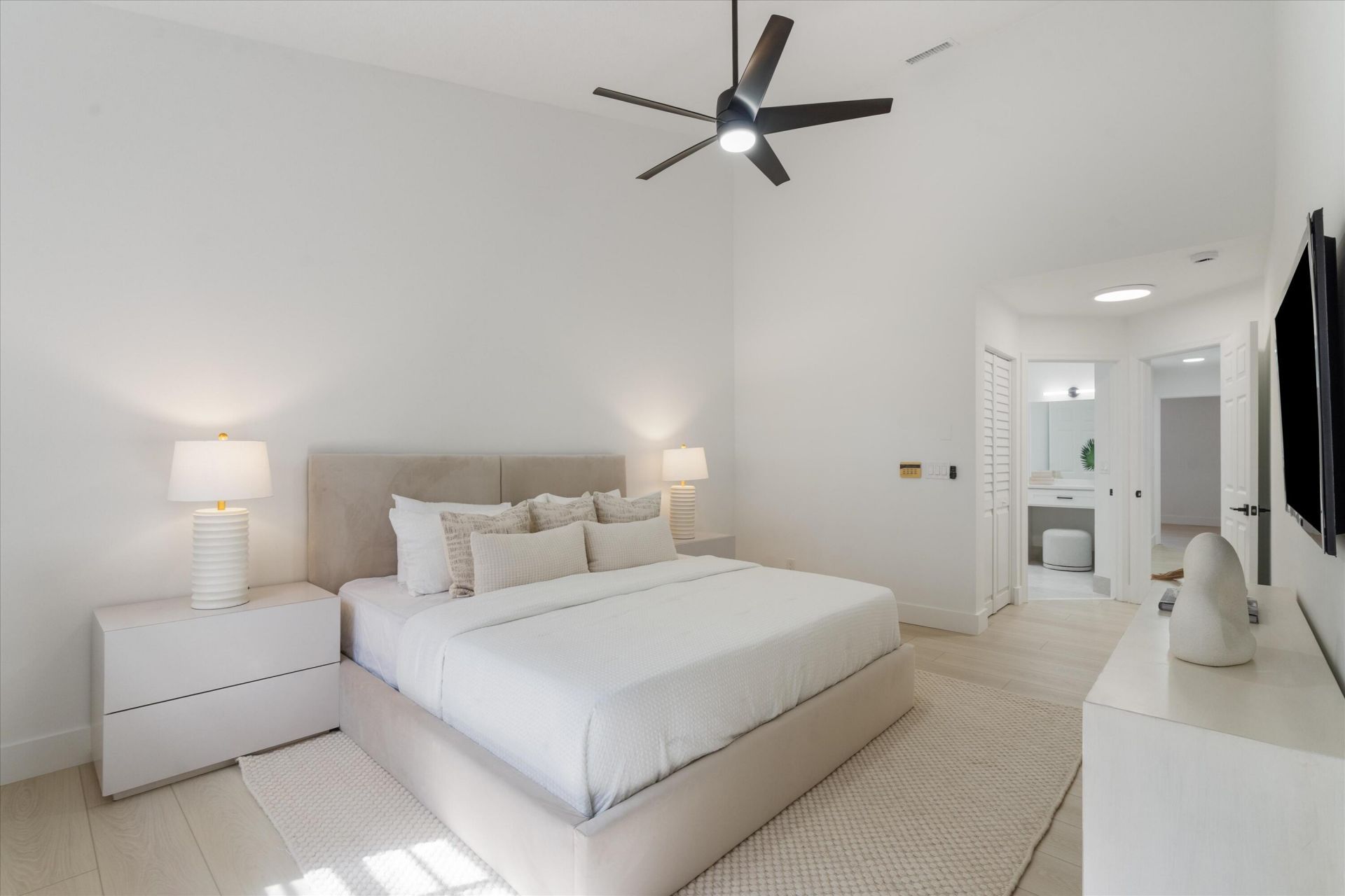 17340 Boca Club Boulevard, Unit 703, Boca Raton, FL 33487 Photo