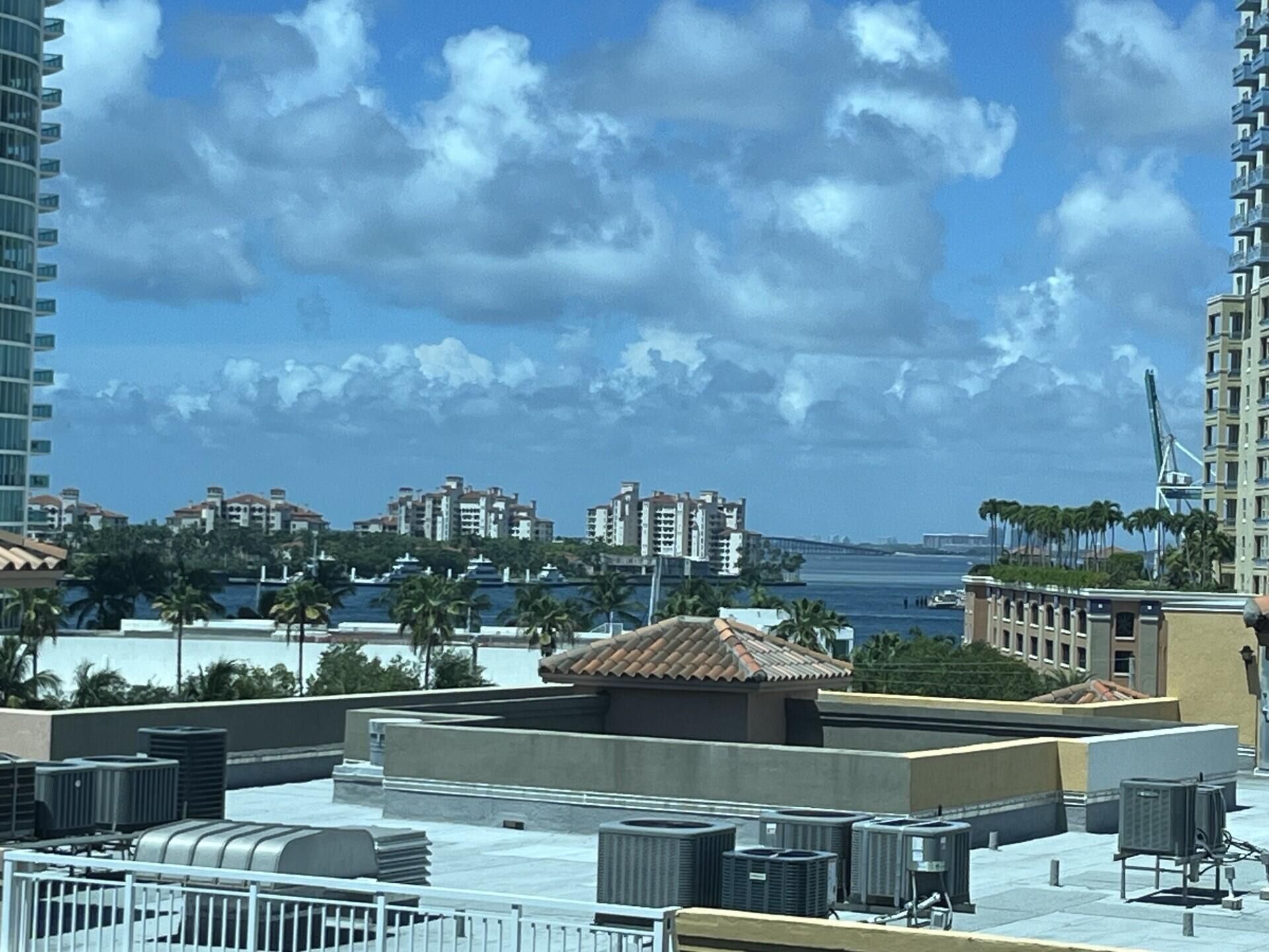 110 Washington Avenue, Unit 1717, Miami Beach, FL 33139 Photo
