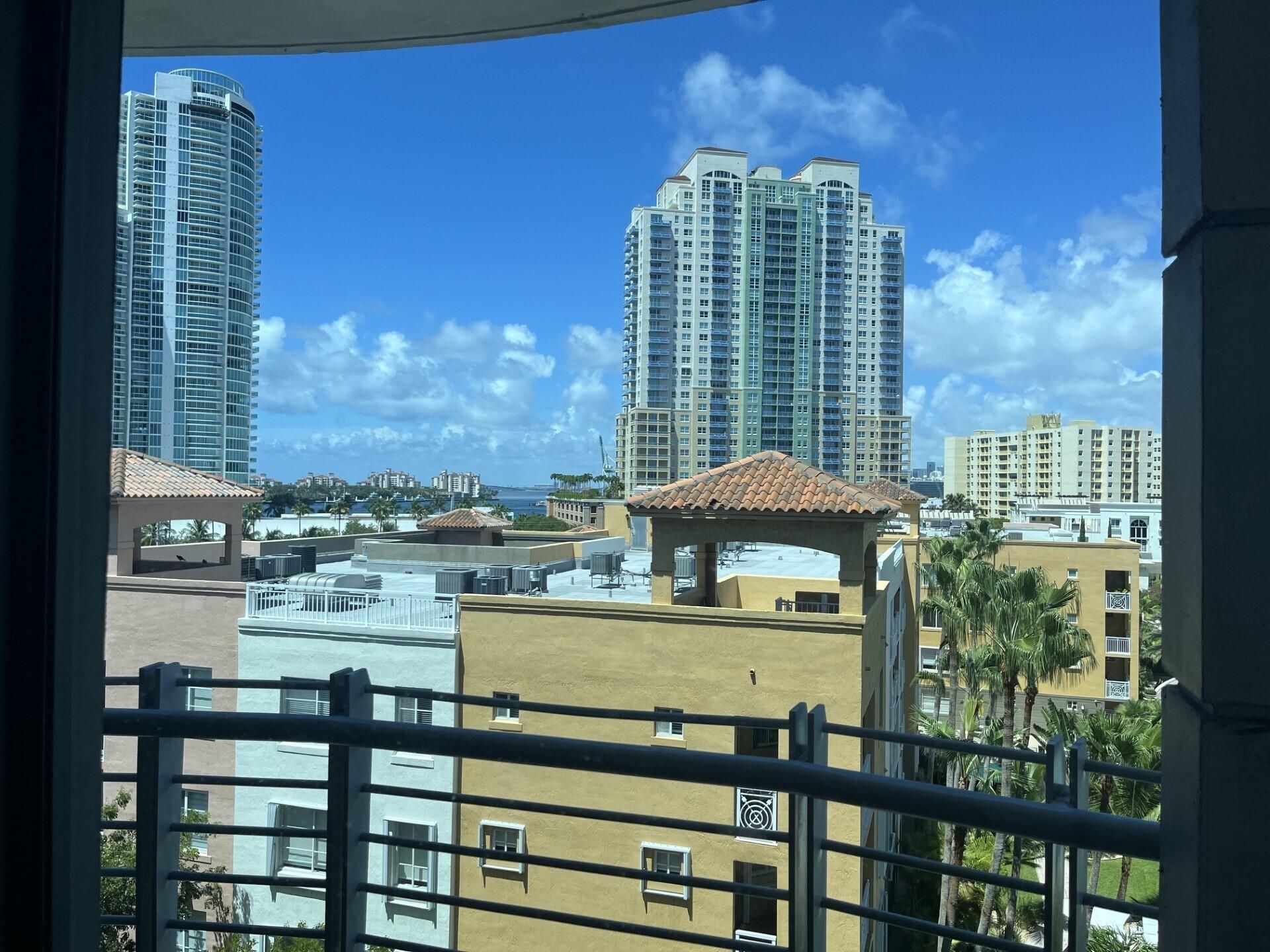 110 Washington Avenue, Unit 1717, Miami Beach, FL 33139 Photo